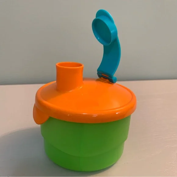 Tupperware Formula Dispenser New - Picture 3 of 9